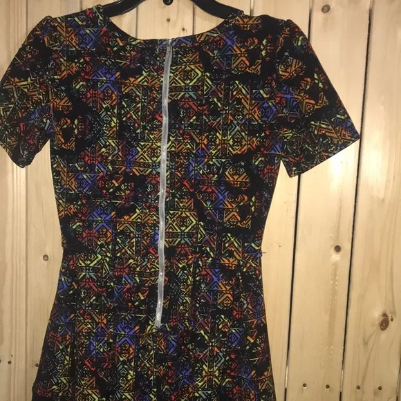 LuLaRoe Dress Multi-colored Pockets XS - Picture 4 of 6